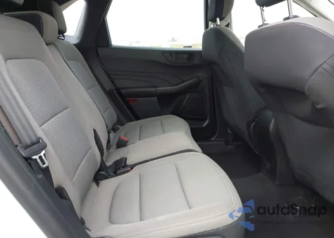 2022 Ford Escape S z USA, uszkodzony, nr VIN 1FMCU0F67NUB38837